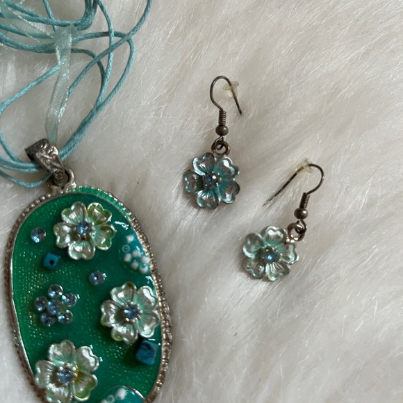 ⏰Necklace and earring set - Picture 2 of 2